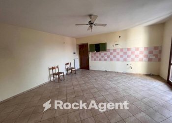 Trilocale via Romera Vecchia, 25, Broni - foto 1