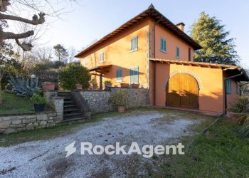 Villa via Giuseppe Verdi, 14, Massa e Cozzile - foto 1