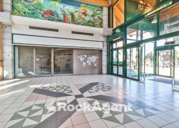 Interno palazzo - Commercial Premises via Amilcare Ponchielli, 23, Bologna (neighborhood Savena) - photo 5