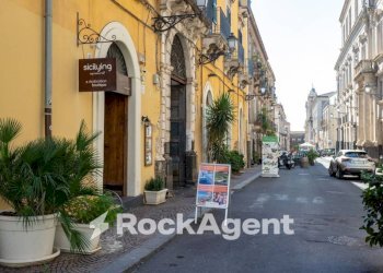 Shop via Crociferi, 62, Catania - photo 3