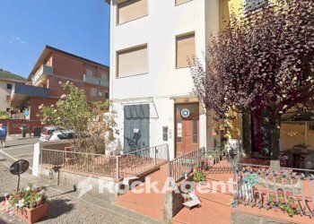 Quadrilocale via Risorgimento, 127, San Marcello Piteglio - foto 2