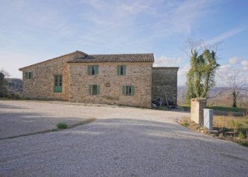 Facciata - Villa Vocabolo 2 Upio, Pietralunga - foto 12