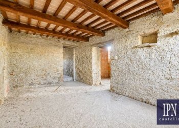 Stanza non arredata - Villa Località Baucca, 11, Città di Castello - photo 17
