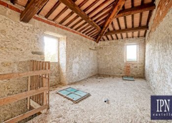 Stanza non arredata - Villa Località Baucca, 11, Città di Castello - photo 18