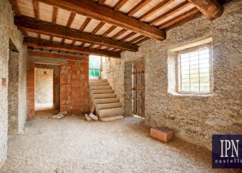 Stanza non arredata - Villa Località Baucca, 11, Città di Castello - photo 23