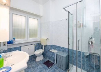 Bagno - Bilocale via Arturo Ferretto, 44, Genova (zona Marassi) - foto 24