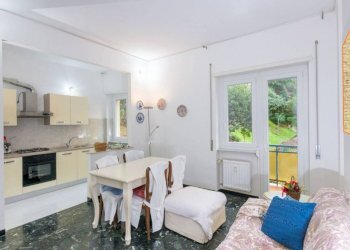 Soggiorno - Bilocale via Arturo Ferretto, 44, Genova (zona Marassi) - foto 2