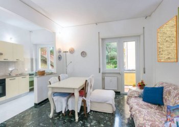 Soggiorno - Bilocale via Arturo Ferretto, 44, Genova (zona Marassi) - foto 6