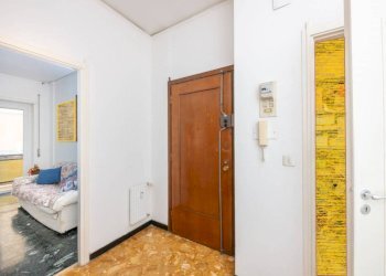 Ingresso - Bilocale via Arturo Ferretto, 44, Genova (zona Marassi) - foto 13