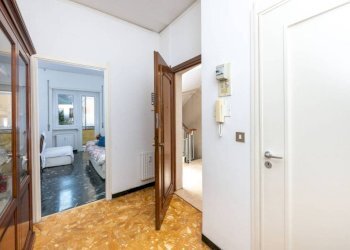 Ingresso - Bilocale via Arturo Ferretto, 44, Genova (zona Marassi) - foto 28