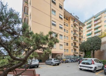 Zona - Bilocale via Arturo Ferretto, 44, Genova (zona Marassi) - foto 34
