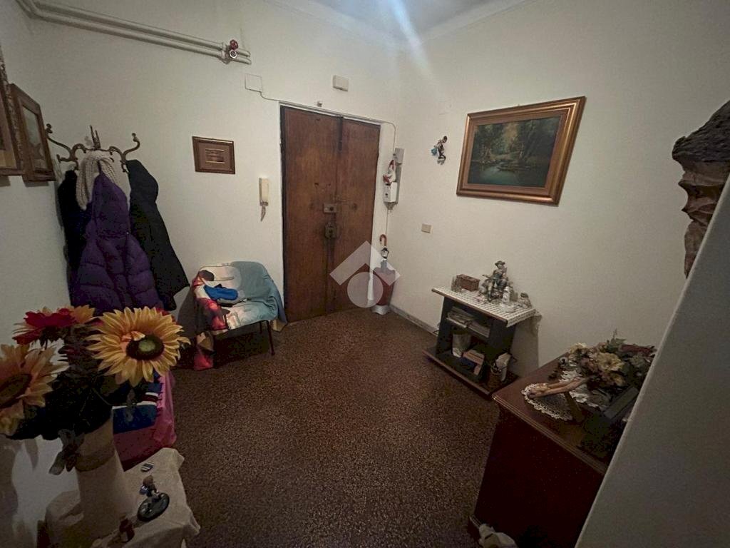 Three-room apartment Via Monte Nero, Genova (neighborhood Marassi) - photo 2