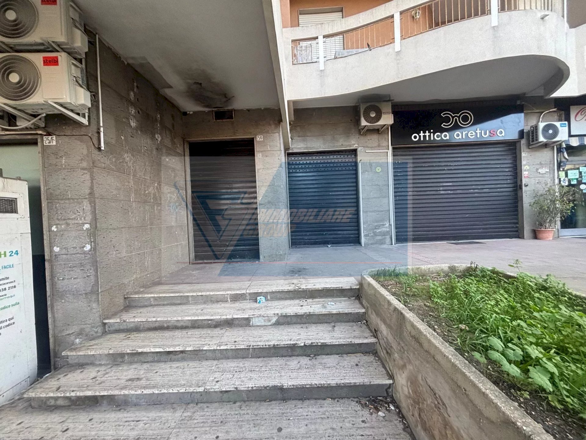 Shop Via Necropoli Grotticelle, Siracusa - photo 1