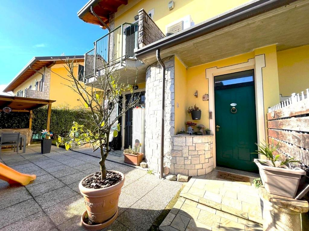 Three-room apartment Via dei Pini, Arconate - photo 1