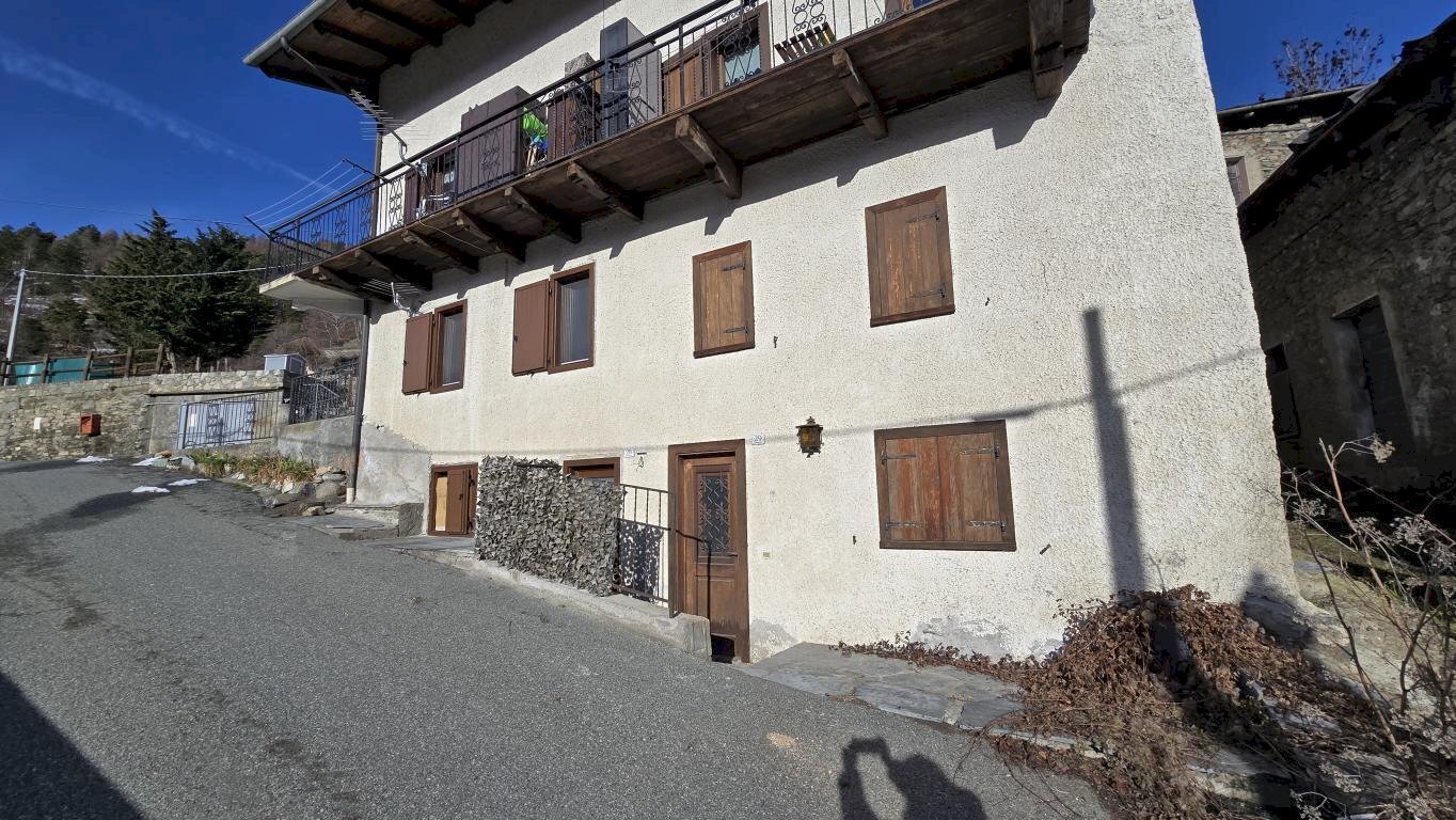 Bilocale Località Champretavy, 3, Saint-Pierre - foto 1