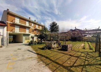 FACCIATA - Casa indipendente Frazione San Pietro, 39, San Damiano d'Asti - foto 1
