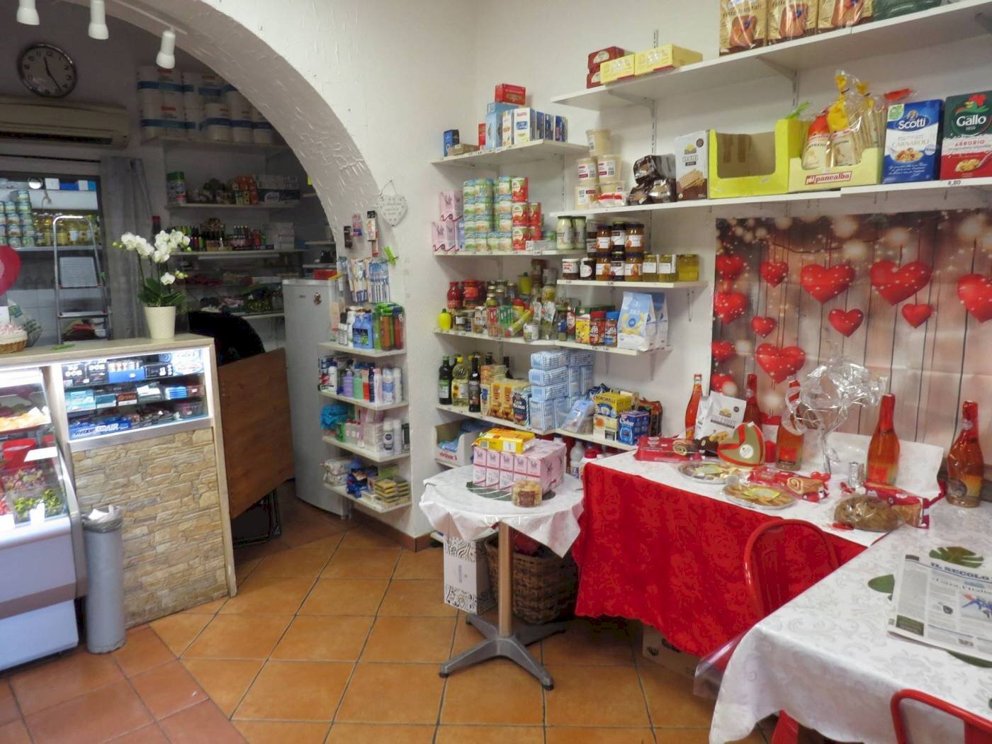 Bar - Tabacchi - Ricevitoria Via Sant'Ugo, Genova (zona Lagaccio) - foto 3