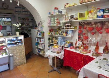 Bar - Tabacchi - Ricevitoria Via Sant'Ugo, Genova (zona Lagaccio) - foto 3