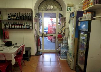 Bar - Tabacchi - Ricevitoria Via Sant'Ugo, Genova (zona Lagaccio) - foto 5