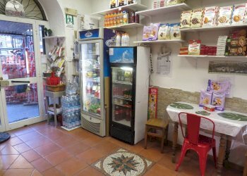 Bar - Tabacchi - Ricevitoria Via Sant'Ugo, Genova (zona Lagaccio) - foto 6