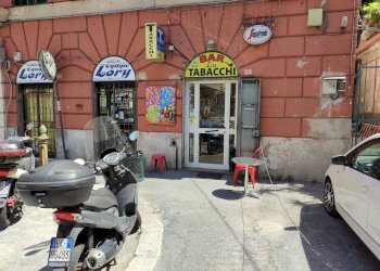 Bar - Tabacchi - Ricevitoria Via Sant'Ugo, Genova (zona Lagaccio) - foto 2