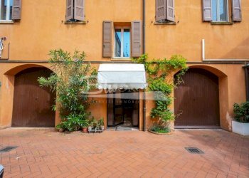 Shop Carpi - photo 1