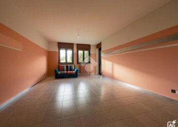 Appartamento Via Giuseppe Verdi, Ivrea - foto 3