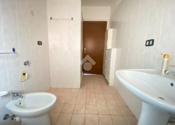 Appartamento Via Giuseppe Verdi, Ivrea - foto 31