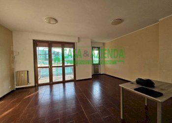 Trilocale via Alessandro Volta, Bellinzago Lombardo - foto 1