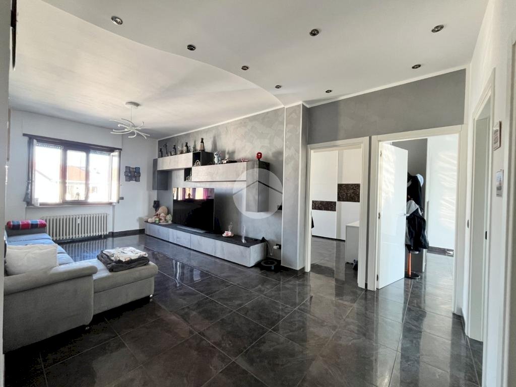 Quadrilocale Via Pavone, Banchette - foto 1