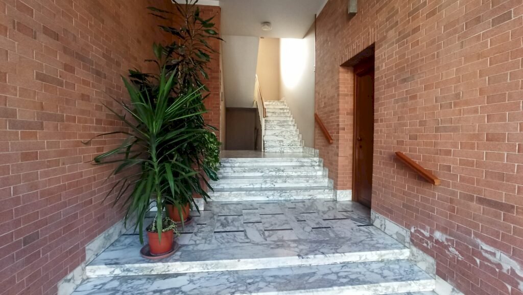 Two-room apartment piazza G. Perotti, Carrù - photo 3