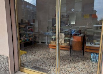 Commercial Premises Madonnina, Modena, Modena (neighborhood Madonnina) - photo 1