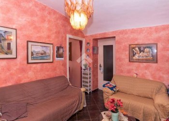Three-room apartment Via Torino, San Francesco al Campo - photo 4