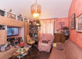 Three-room apartment Via Torino, San Francesco al Campo - photo 5