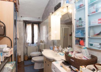 Three-room apartment Via Torino, San Francesco al Campo - photo 11