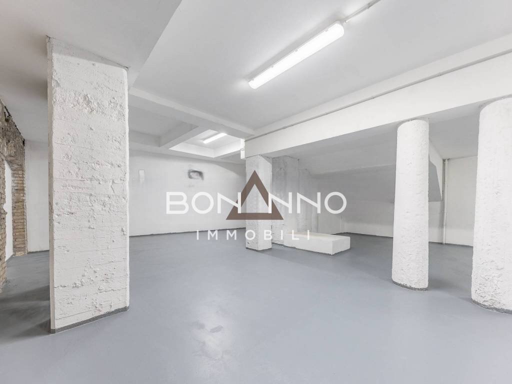 Foto 2 - Magazzino piazza garibaldi
 
999, Bassano del Grappa - foto 2