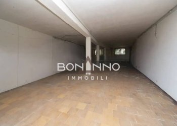 Foto 3 - Magazzino piazza garibaldi
 
999, Bassano del Grappa - foto 3