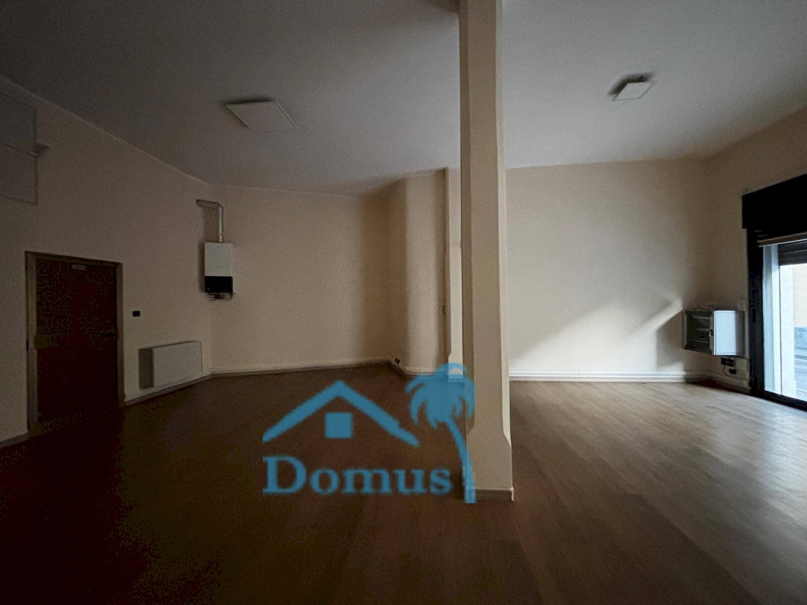 Foto 2 - Locale Commerciale Via Buniva
 
13, Pinerolo - foto 2