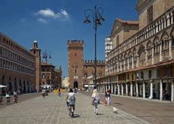 Foto 4 - Attività Commerciale Piazza Trento E Trieste, Ferrara - foto 4