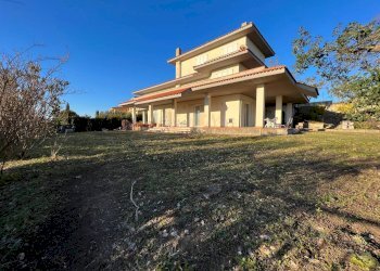 Foto 3 - Villa C/DA BRECCETO, Ariano Irpino - photo 3