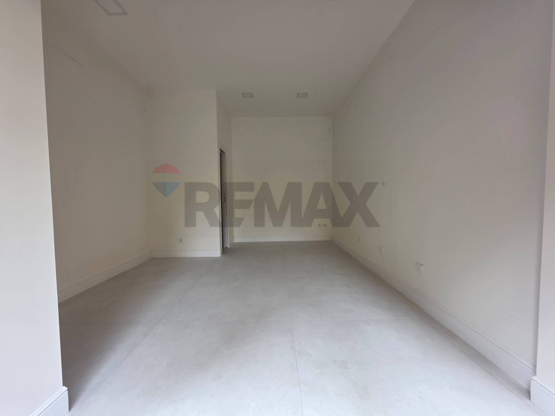 Stanza vuota - Negozio Via Principe di Piemonte
 
SNC, Casoria - foto 3