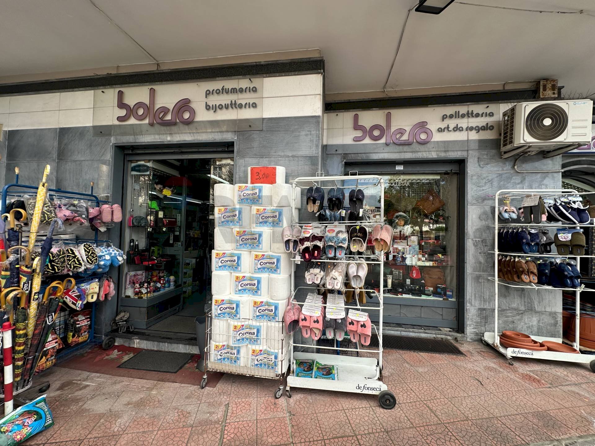 Edificio all\'aperto - Commercial Activity VIA Piave
 
21, Casoria - photo 1