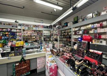 Dispensa di stoccaggio - Commercial Activity VIA Piave
21, Casoria - photo 2