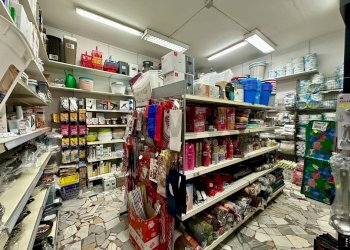 Dispensa di stoccaggio - Commercial Activity VIA Piave
21, Casoria - photo 6