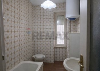 Bagno - Quadrilocale via Principe di Piemonte
 
18, Casoria - foto 5