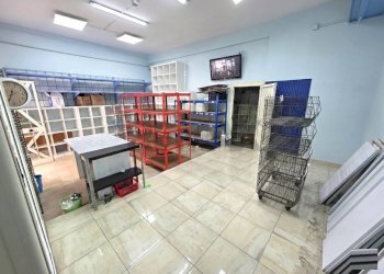 Dispensa di stoccaggio - Negozio via Cupa Fosso Del Lupo
 
146, Napoli - foto 7