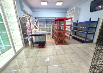 Dispensa di stoccaggio - Negozio via Cupa Fosso Del Lupo
 
146, Napoli - foto 8