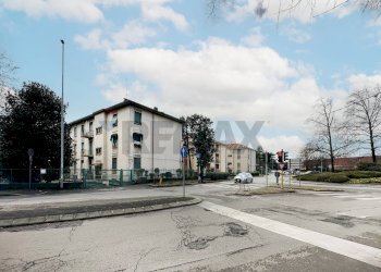 Edificio all\'aperto - Trilocale VIA BREMBO
 
3, Monza - foto 32