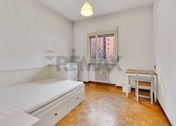 Camera / camera da letto - Trilocale via forze armate
 
260, Milano - foto 13
