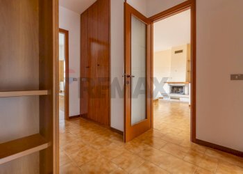 Hall / corridoio - Quadrilocale Varese - foto 12